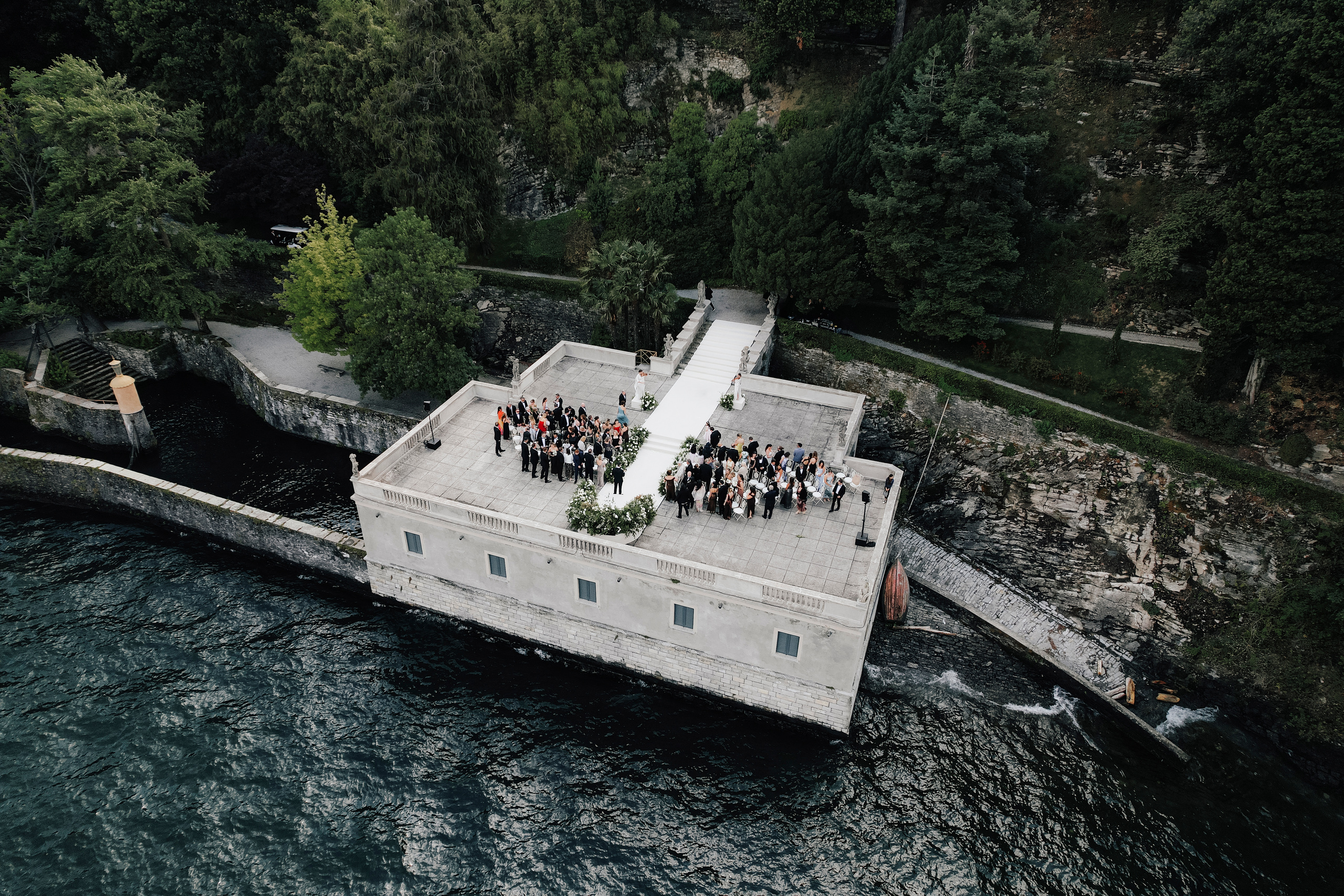 Wedding ceremony on the lakeside terrace at Villa Pizzo