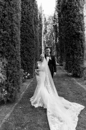 cristina-naan-morrhof-winery-destination-wedding-couple